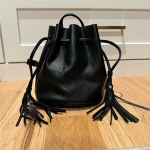 Bucket bag